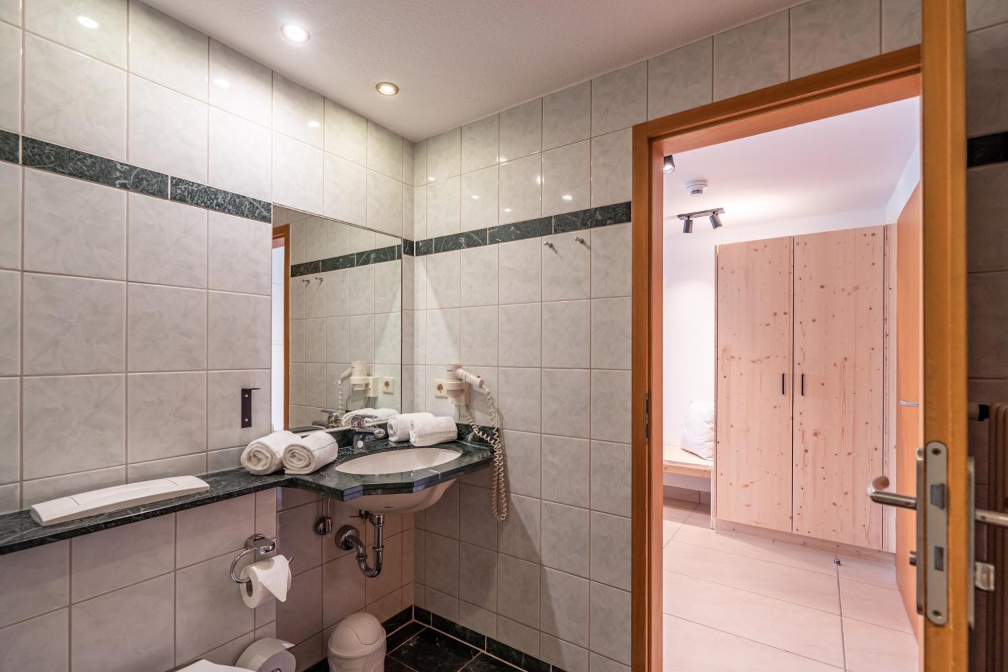 Stuub Jostal Daire Titisee-Neustadt Oda fotoğraf